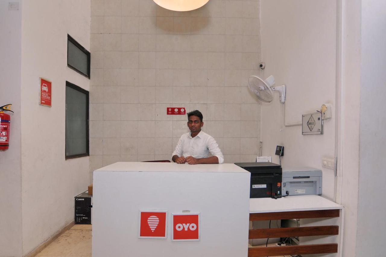 Oyo Flagship 591 Safdarjung Enclave Nova Deli Exterior foto